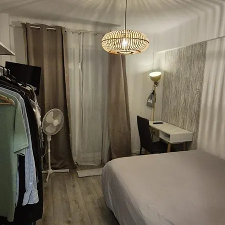 Ubytování v soukromí Prive Avec Salle De Bain Privative *